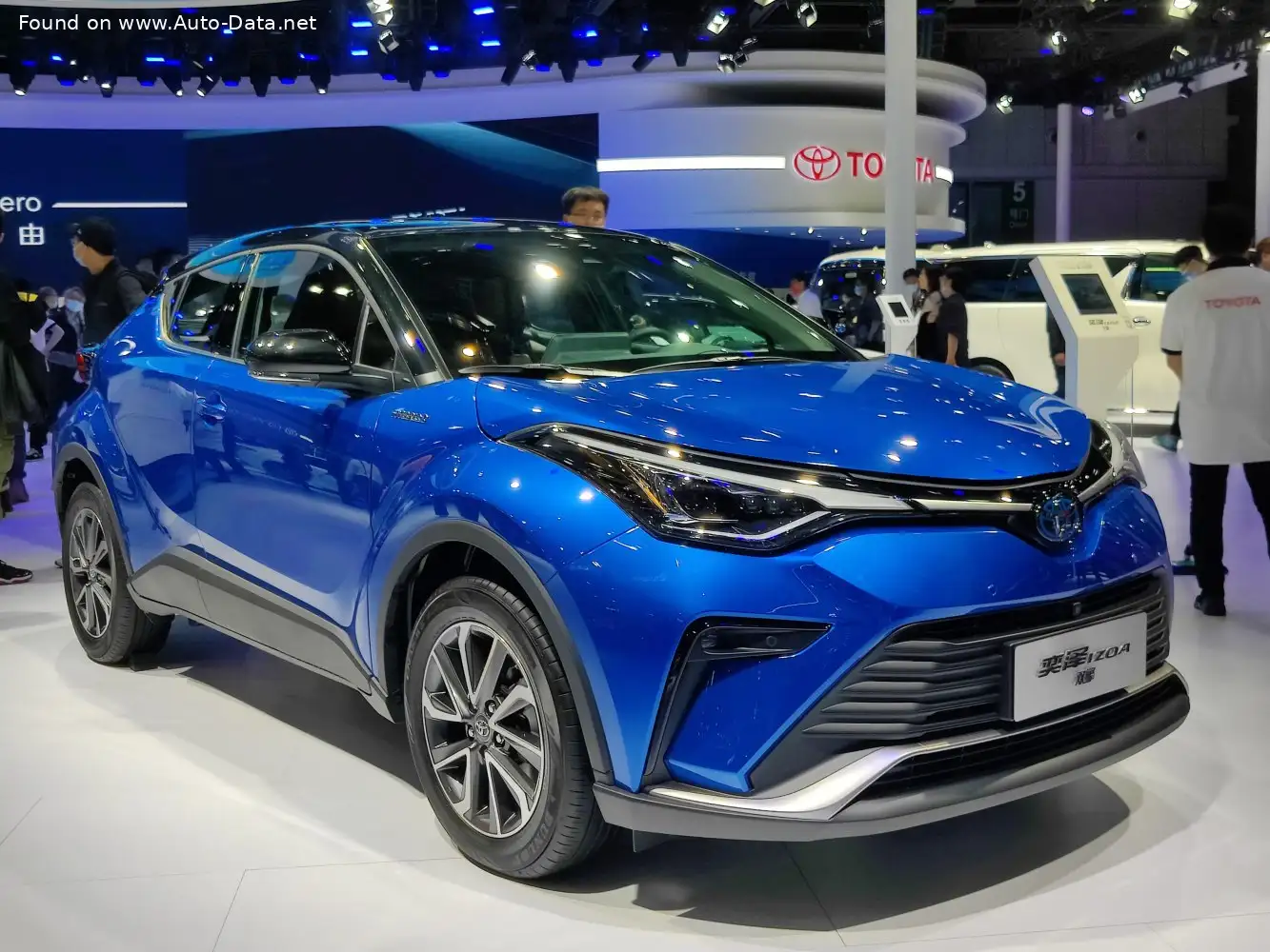 Review: 2020 Toyota Izoa (facelift 2020) 2.0 (184 Hp) Hybrid e-CVT